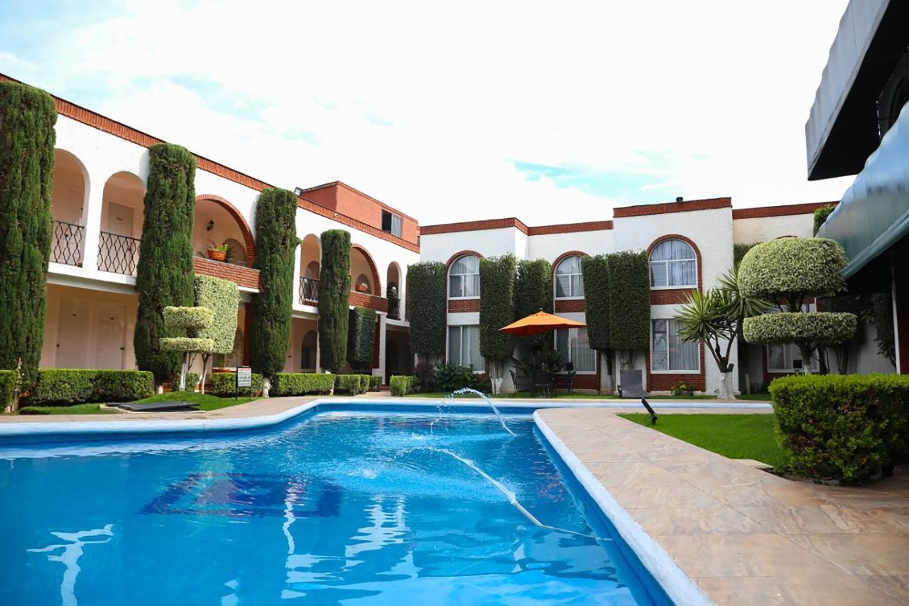 Hotel & Suites Villa Del Sol モレリア エクステリア 写真