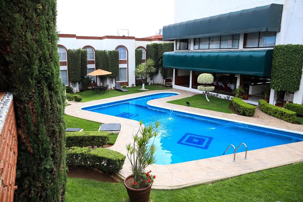 Hotel & Suites Villa Del Sol モレリア エクステリア 写真