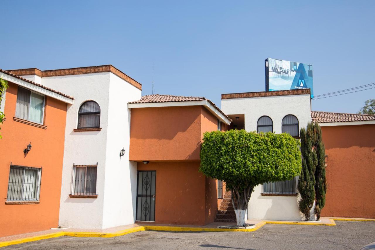 Hotel & Suites Villa Del Sol モレリア エクステリア 写真