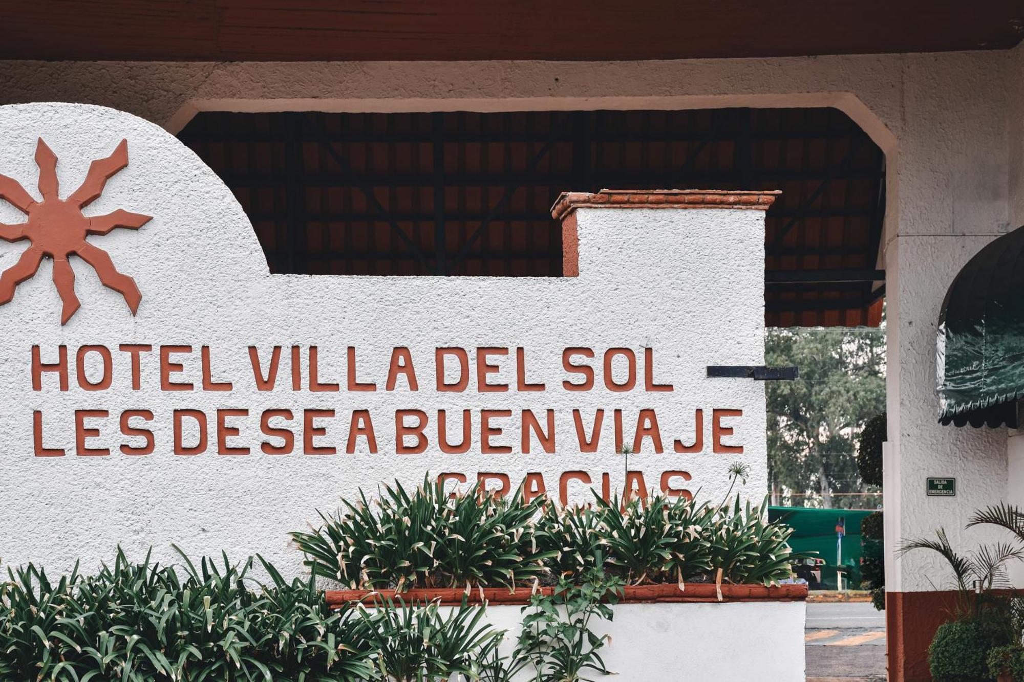 Hotel & Suites Villa Del Sol モレリア エクステリア 写真
