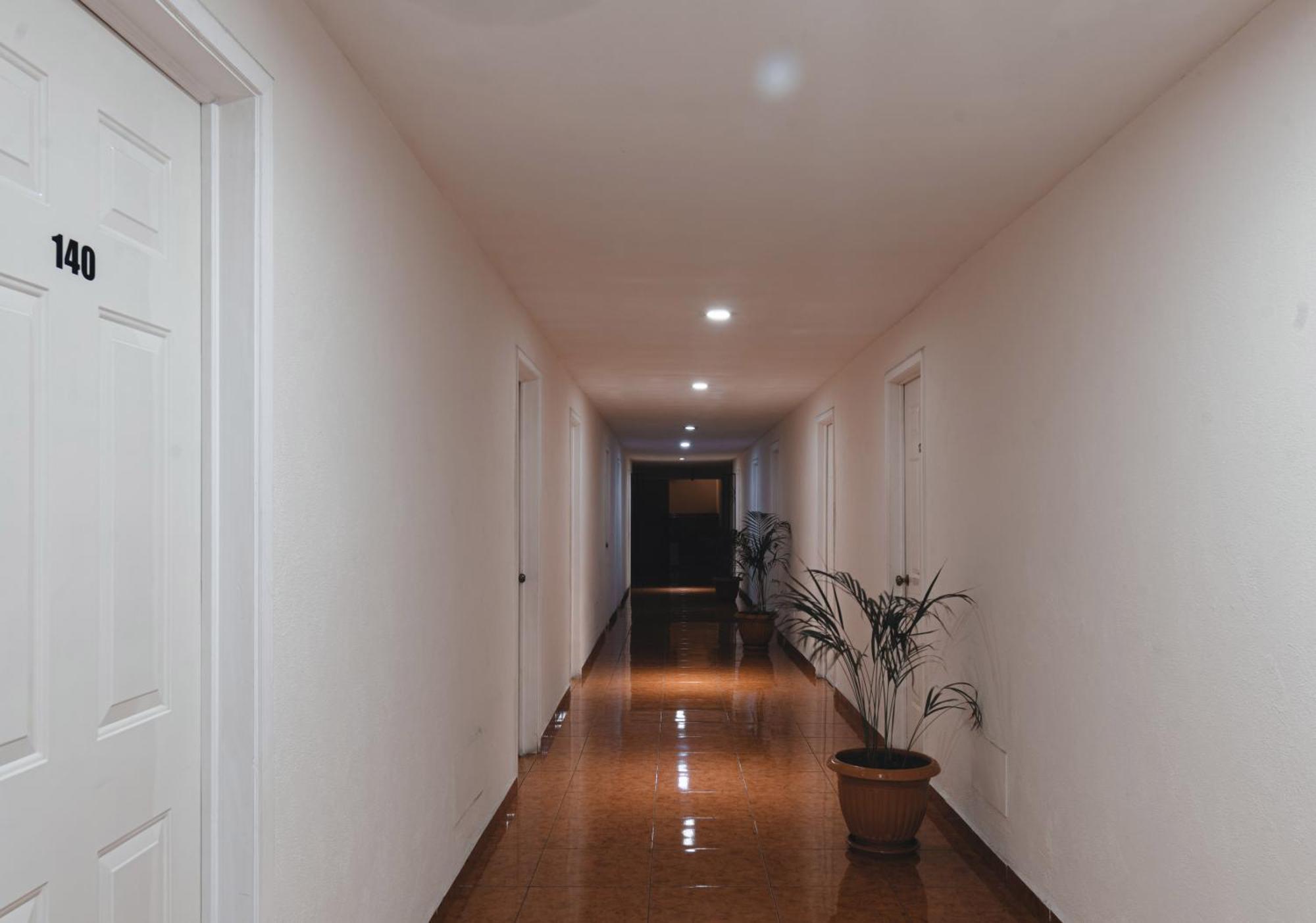 Hotel & Suites Villa Del Sol モレリア エクステリア 写真