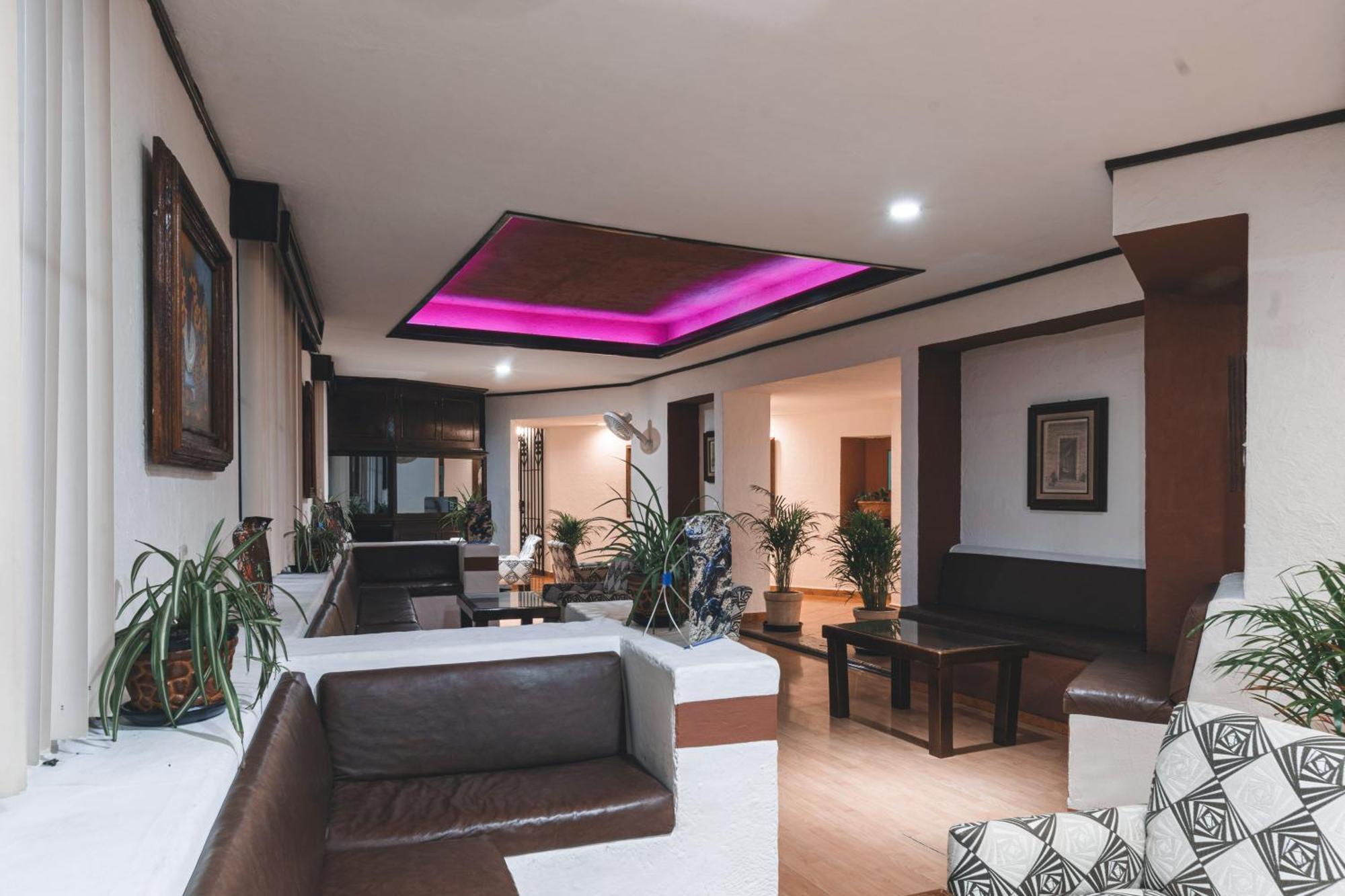 Hotel & Suites Villa Del Sol モレリア エクステリア 写真