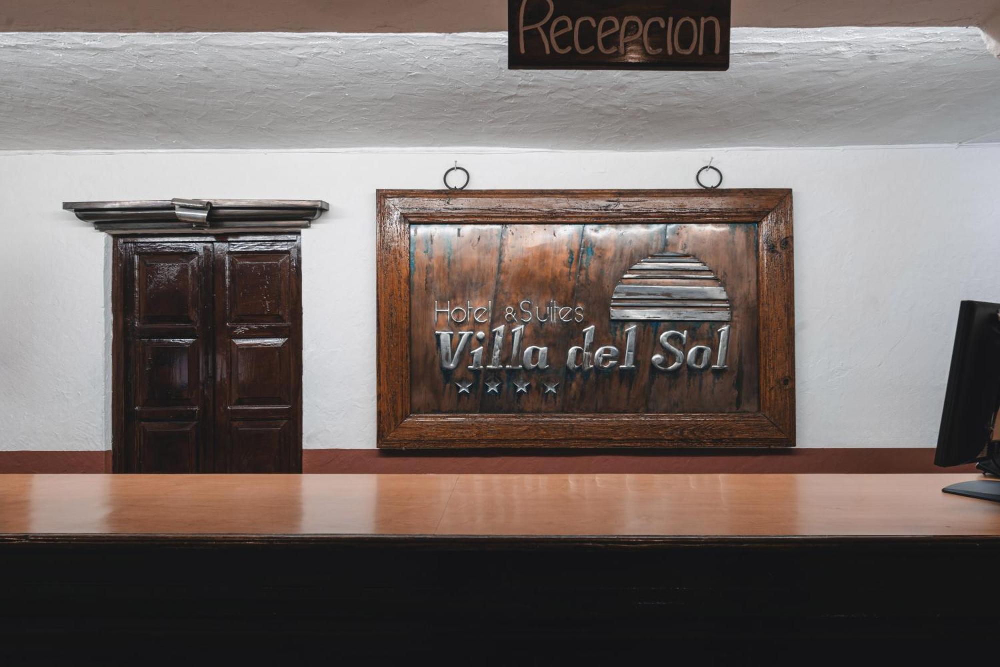 Hotel & Suites Villa Del Sol モレリア エクステリア 写真